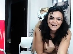 Three Hot Naked Webcam Girls Chatting